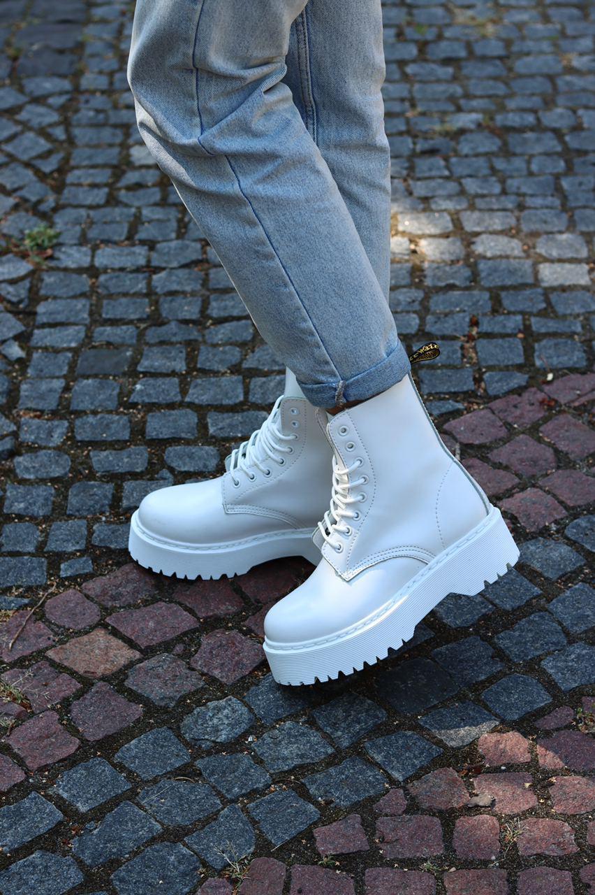 Жіночі демісезонні черевики Dr.Martens Jadon Mono White шкіряні білі (мартинсы)