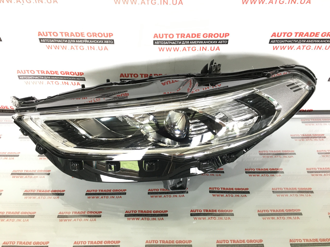 Фара передня LED з білим куточком ЛІВА FORD FUSION MONDEO 2017 HS7Z 13008-AA