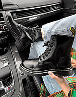 Демисезонные женские ботинки Dr.Martens Mono Black кожаные черные (мартинсы)