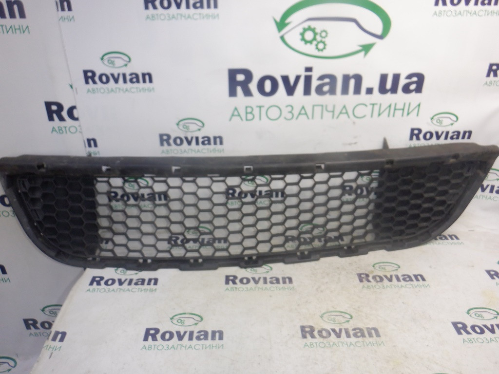 Б/У Решетка Бампера Dacia LOGAN MCV 2006-2009 (Дачя Логан Мсв ...