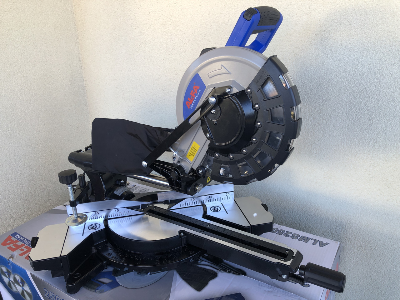 Пила торцювальна з протяжкою AL-FA ALMS250 — 2S: 2500 Вт