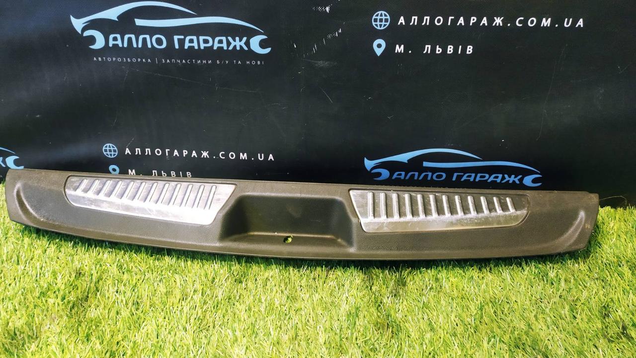 Накладка багажника (Хетч) Рено Лагуна 3 2.0 dci 2007- 2013, фото 1