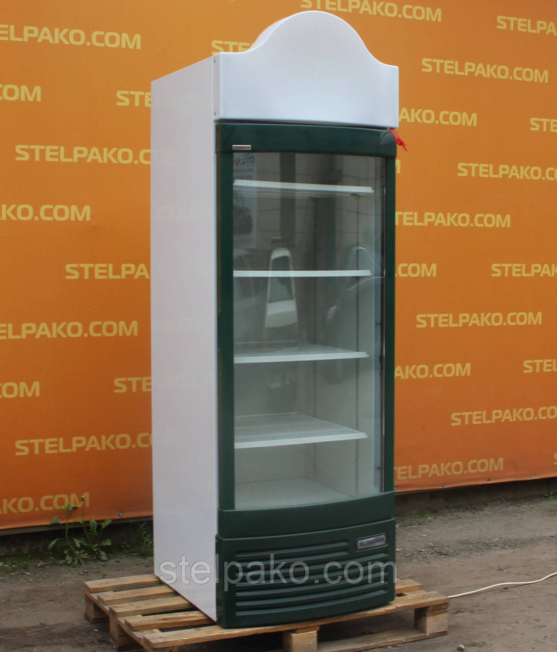 Холодильный шкаф-витрина 