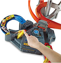 Моторизований трек Хот Вілс "Штормове обертання" Hot Wheels Spin Storm Motorized Track, фото 2