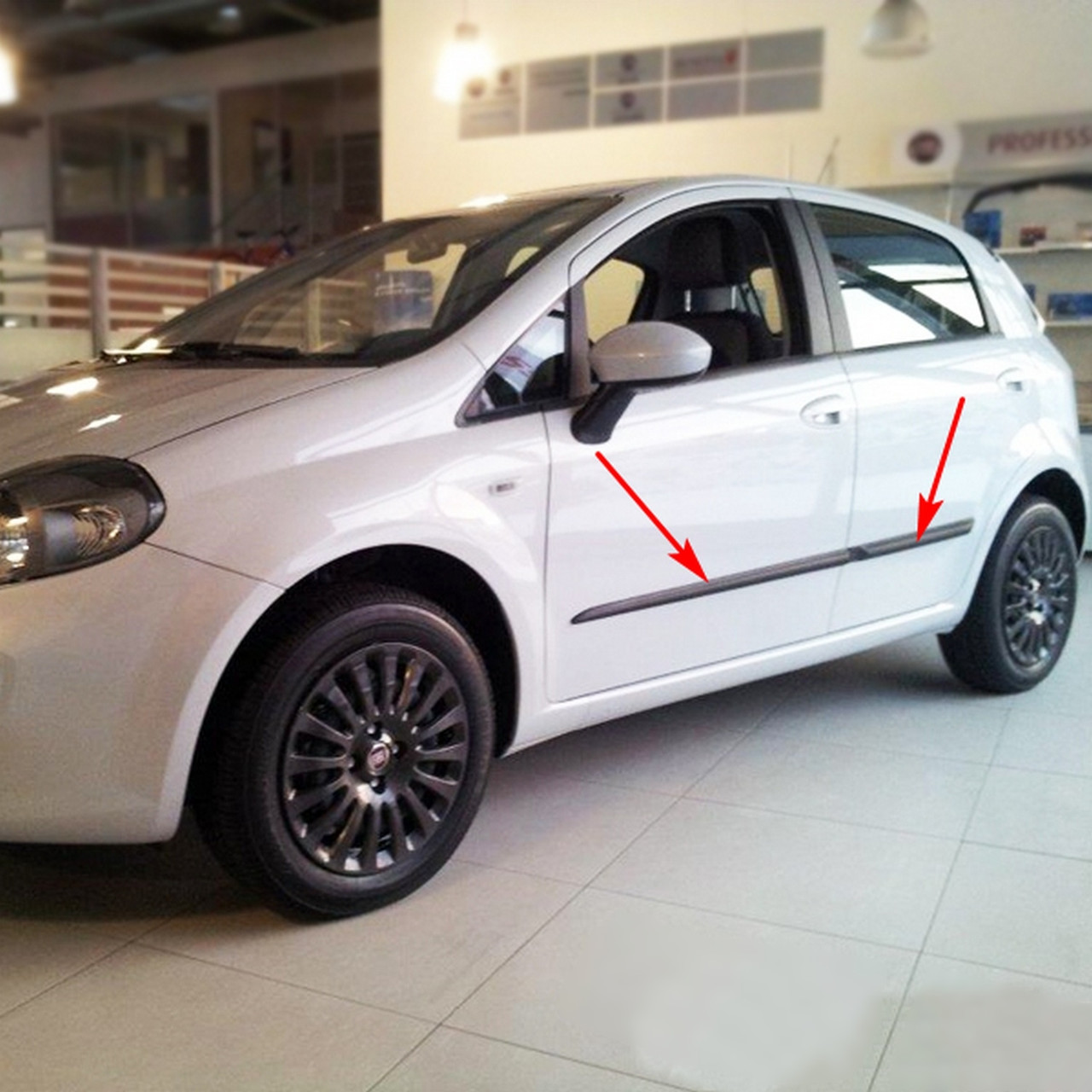 Молдинги на двері для Fiat Punto III 5Dr 2012-2018