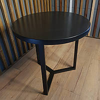 Круглый стол в черном цвете, столешница из натурального дерева