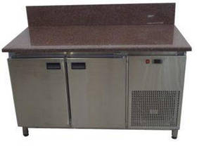 Стіл холодильний для піци з гранітною стільницею 2 двері, задній борт 1400х700х850 мм