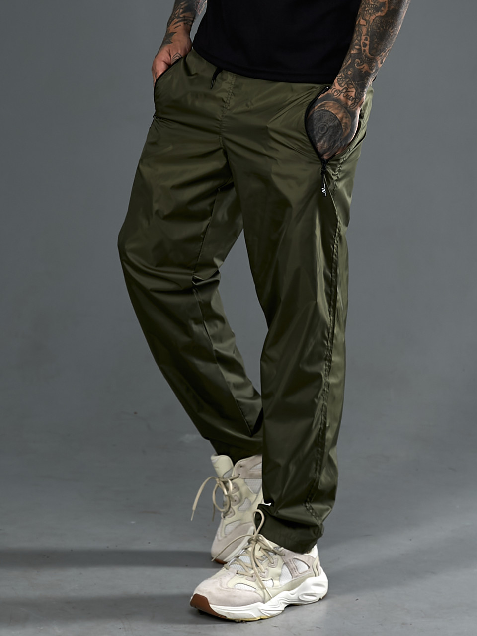 Чоловічі спортивні штани з плащової тканини із сітчастою підкладкою розміри від 50 до 56