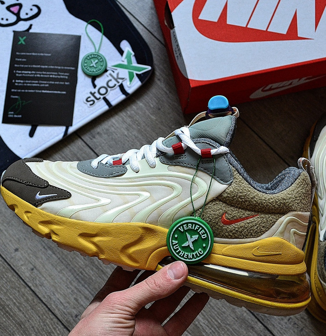 Чоловічі кросівки Nike Air Max 270 React Travis Scott бежеві осінь-весна демісезонні. Живе фото. топ