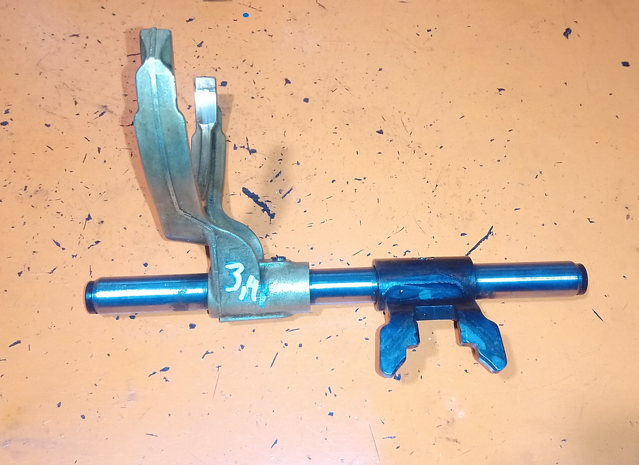 Вилка 3,4 Третей Четвёртой Передачи Б.у Кпп Фольксваген Пассат Б6 ...