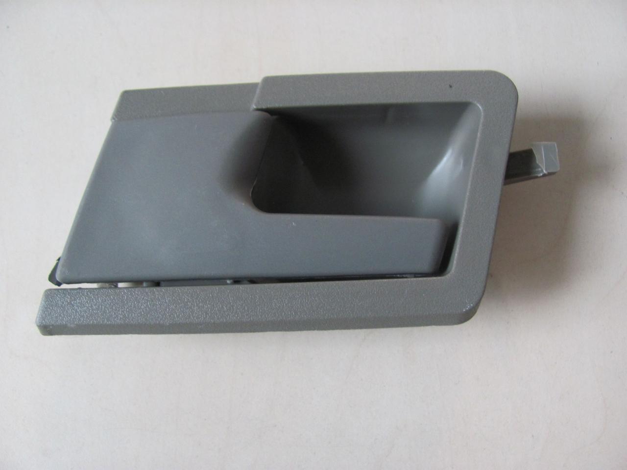 Ручка двері лівої внутрішня Volkswagen T4 | SOLGY 305042