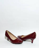 Туфли женские лодочки в классическом стиле, на каблучке в цвете бордо (красное вино)