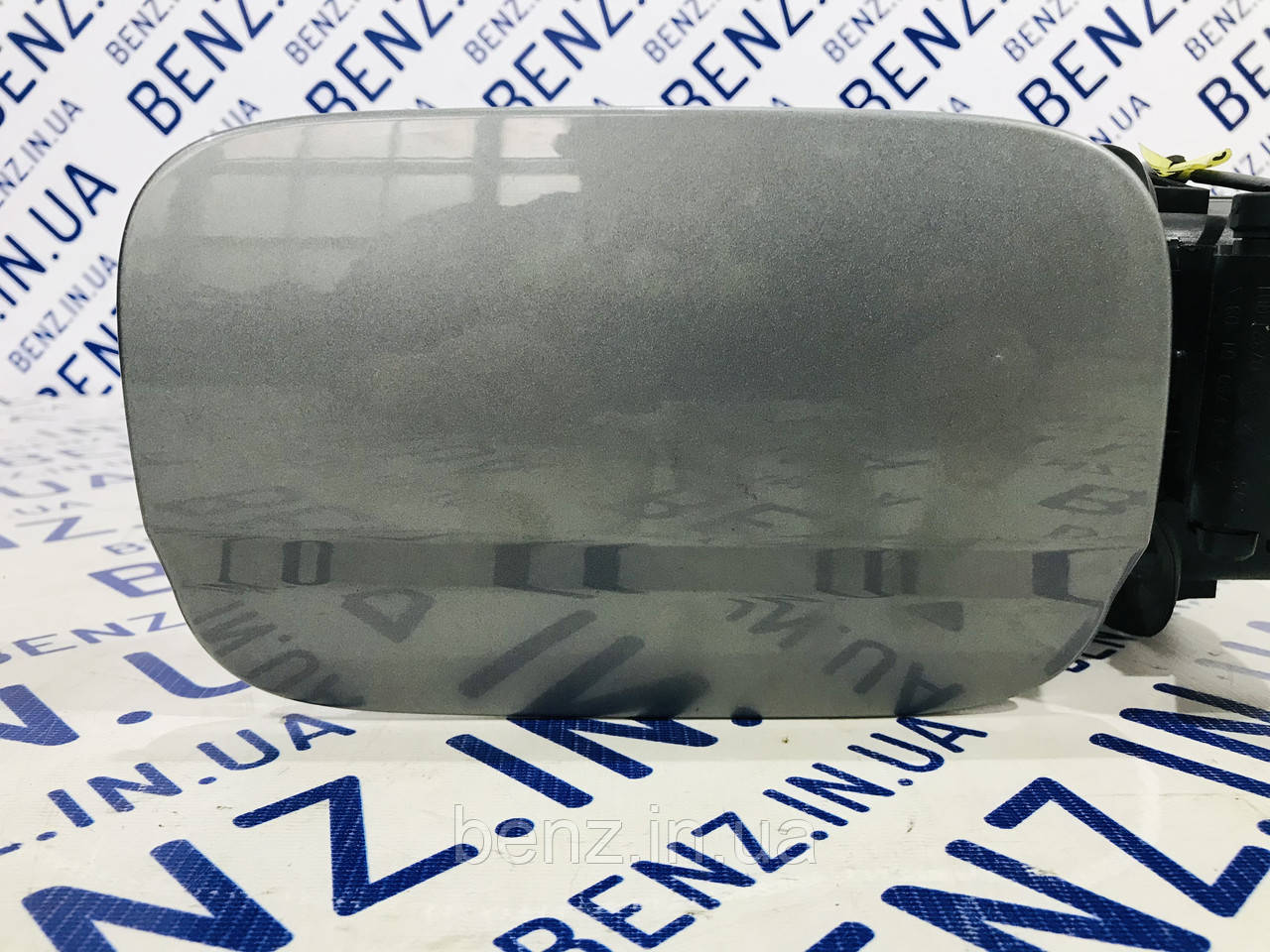 Лючок паливного бака Mercedes W204, S204 A2047540009
