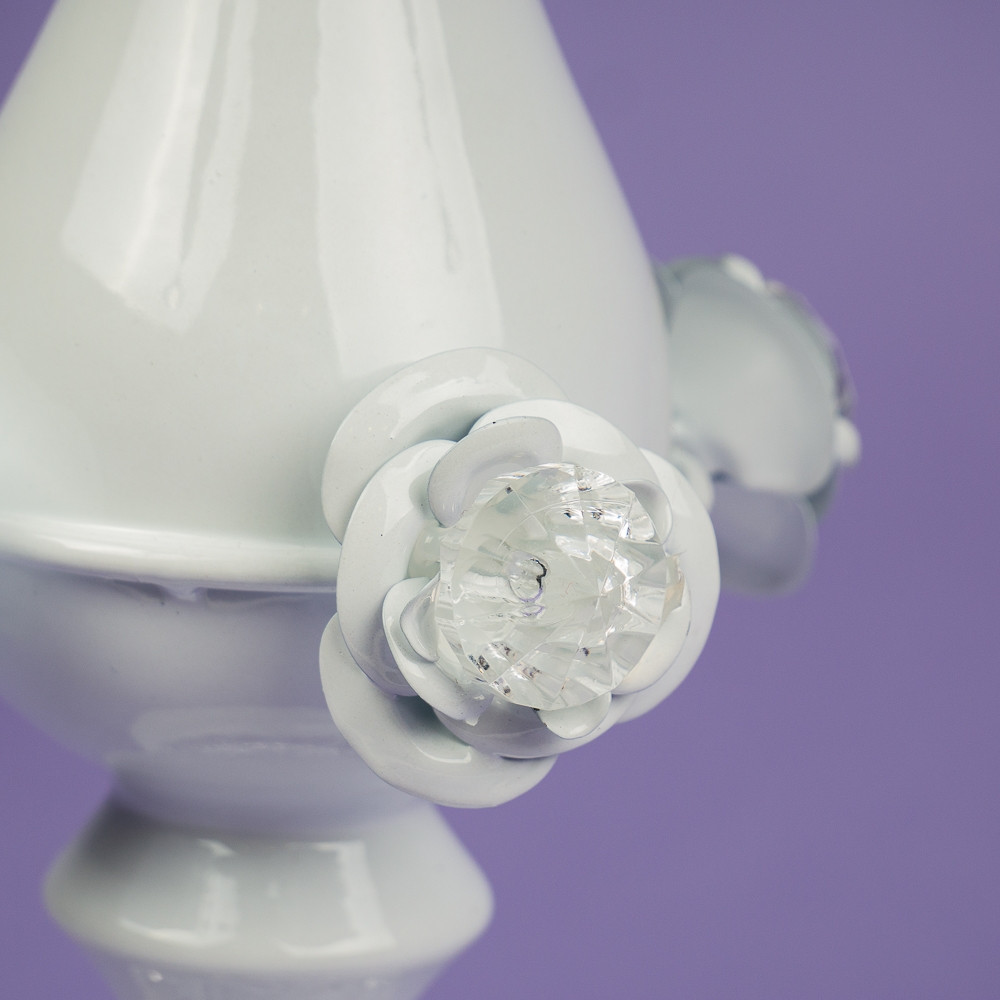 Металевий настільний свічник, канделябр білого кольору "Квіти" для 5 свічок (50 см) для весільного декору - фото 5 - id-p282225275