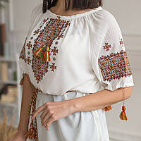 Вишиванка жіноча "Карпатська" вишита на білому шифоні кольоровими нитками, короткий рукав