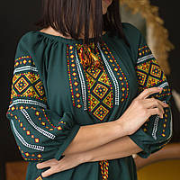 Вишиванка жіноча "Традиція" вишита на зеленому шифоні кольоровими нитками, рукав 3/4