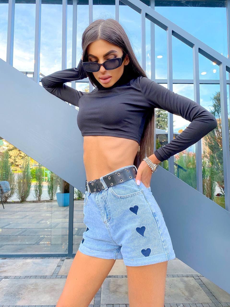 Шорти джинсові прикрашені нашивкою серця, фото 1