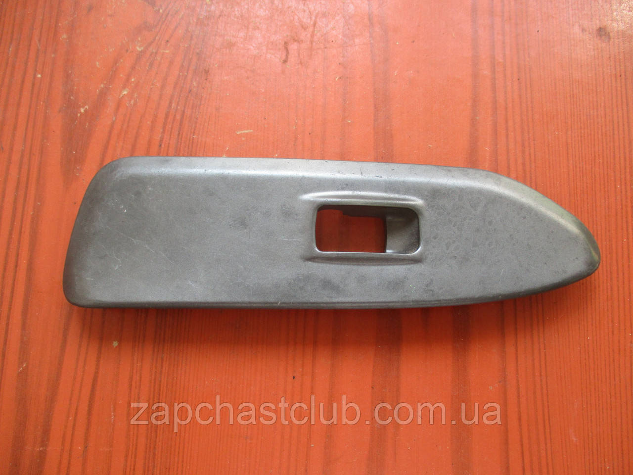 Накладка кнопки склопідіймача права MN124993 999208 Lancer 9 Mitsubishi, фото 1