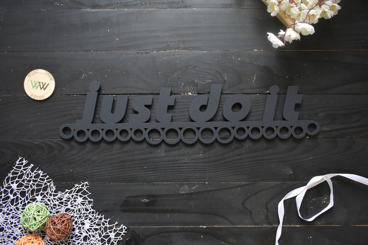 Чорна медальниця, вішалка для медалей "Just do it", з дерева, фото 1