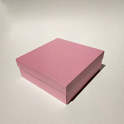 Коробка подарункова 200х200х70 мм, колір перламутровий рожевий