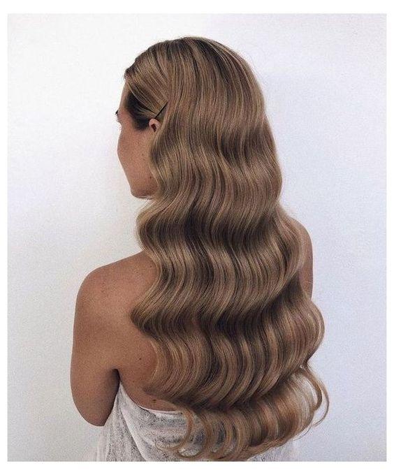 Романтичні зачіски з розпущеним волоссям