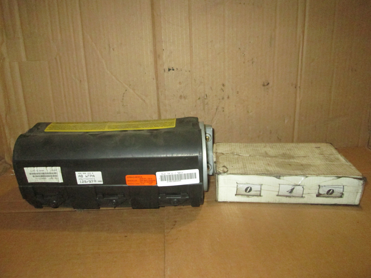 №40 Б/у Подушка безпеки пасажира AIRBAG 4A0880203B для Audi A6 C4 1994-1997