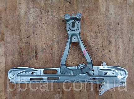 Стеклоподъемник задний левый механический Opel Vectra C  24451524