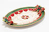 Блюдо овальне з різдвяної колекції Lamart 10/18302, зелене з червоним, 44 см, кераміка, фото 3