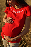 Футболка для вагітних зі стильним шрифтовым принтом колір фієста трикотажна, 5076041-65-Ф, фото 2