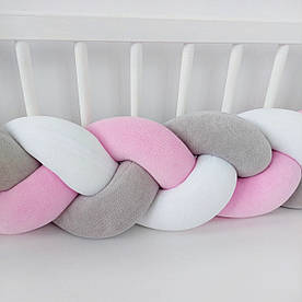 Бортики коса в дитяче ліжечко для дівчинки, захист в ліжечко косичка 120см рожевий - білий - сірий