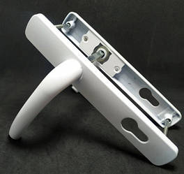 Ручка натискна на планці для металопластикових дверей Accado 35/85/193 з пружиною 2 гвинта білий