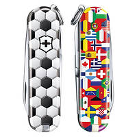 Складной нож Victorinox Classic LE "World Of Soccer" 5,8 см 0.6223.L2007