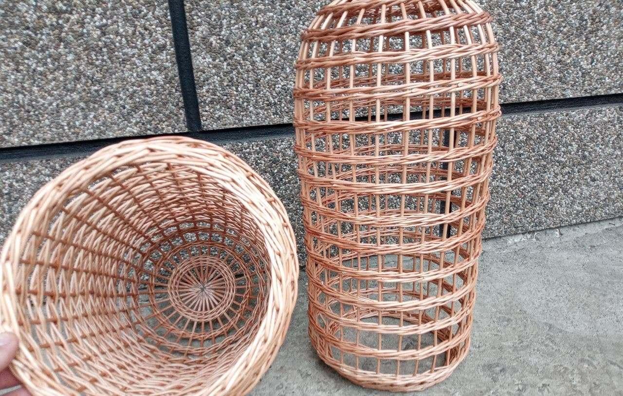 Світильник плетений із лози високий