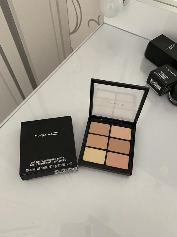 Палітра консилерів та коректорів для обличчя M.A.C Studio Conceal And Correct Palette