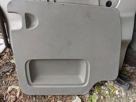 Карта задніх розпашних правих дверей Renault Trafic, Opel Vivaro 2001-2014, 7700313085 (Б/У)