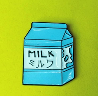 Брошь брошка пин значок металл и эмаль продукты молоко пакет milk