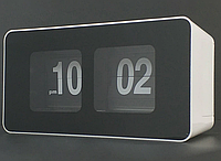 Часы перекидные Flip Clock. Белые, черный циферблат.