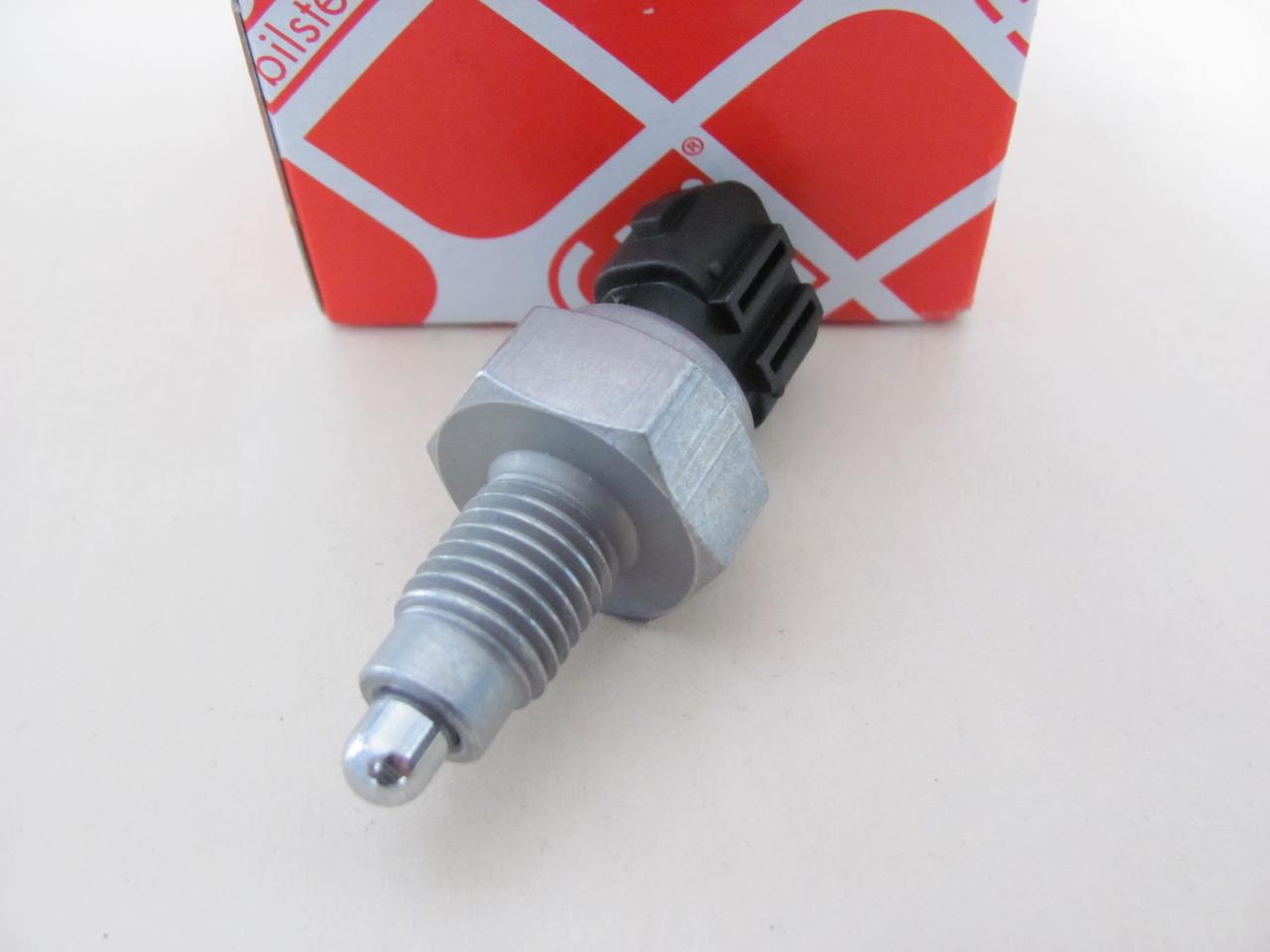 Вимикач світла заднього ходу Volkswagen T4 | FEBI 21758, фото 1