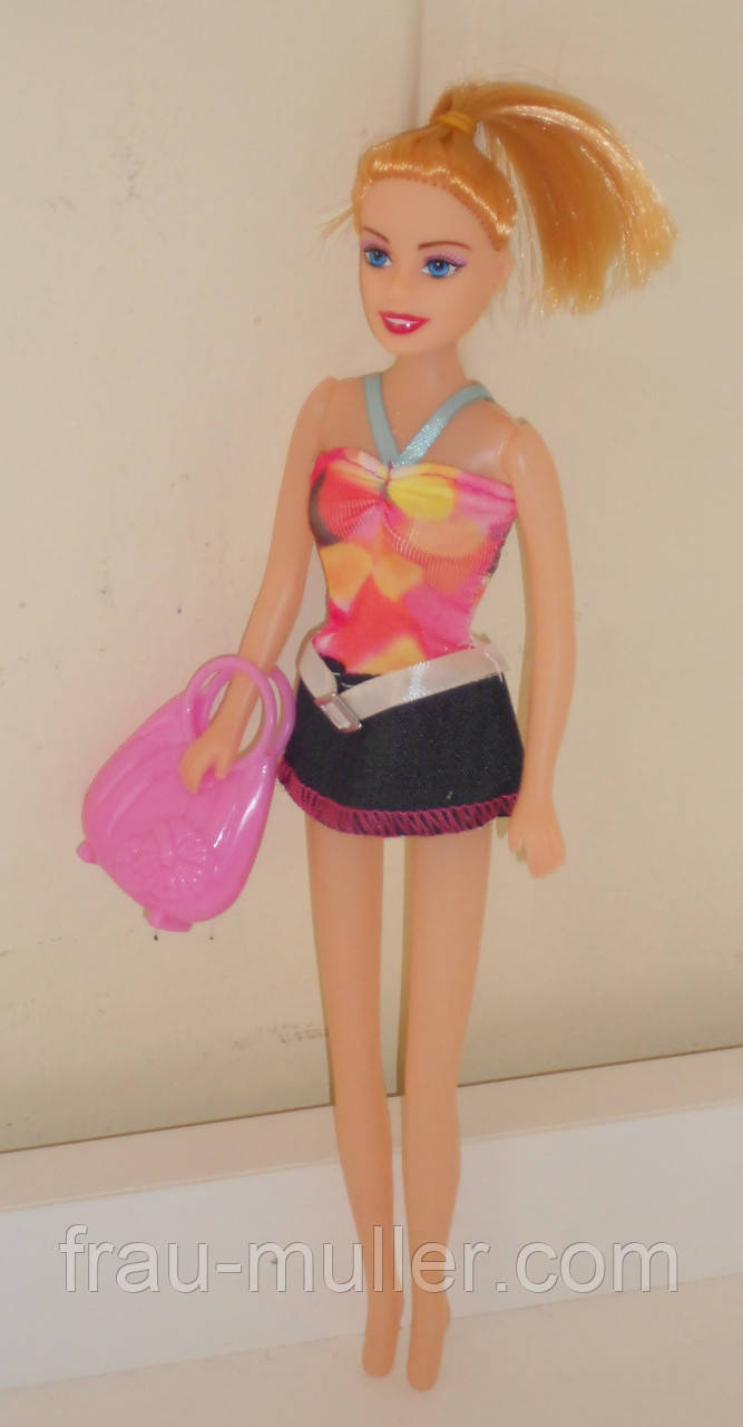Лялька Катруся в міні спідниці і модному топі Kaprizz