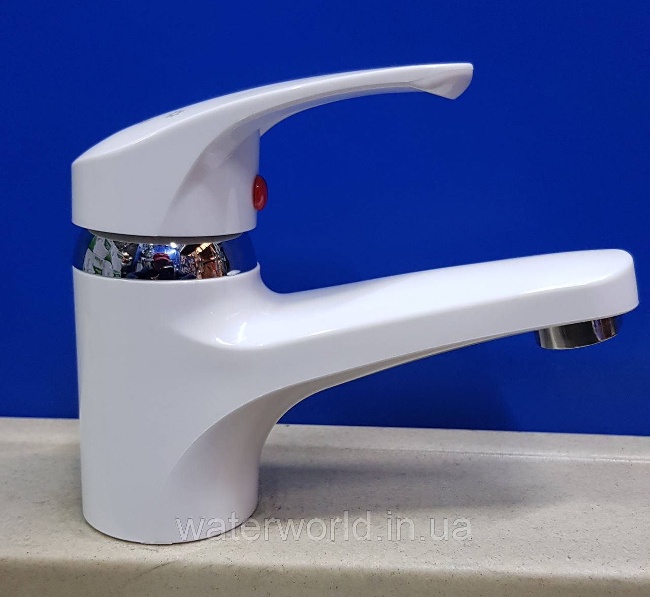 Змішувач для умивальника Plamix Afina -001 White із термопластику білого кольору