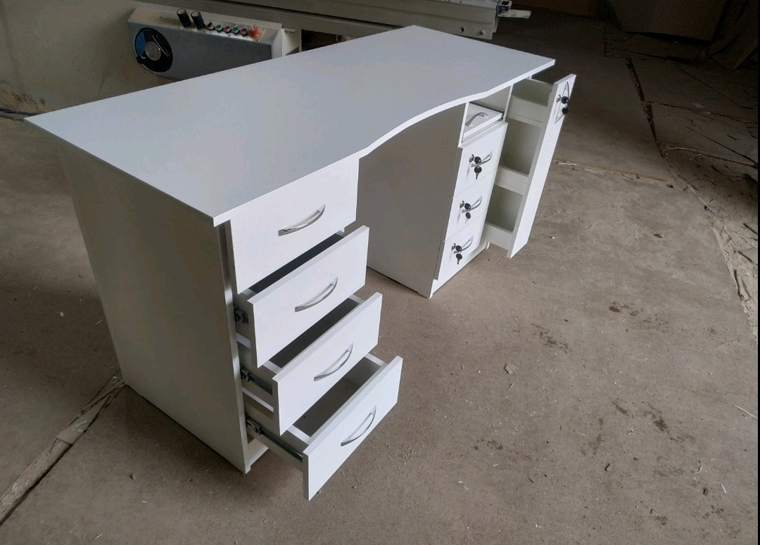 Стол Маникюрный Стол для Маникюра — Купить Недорого на Bigl.ua (1423675391)