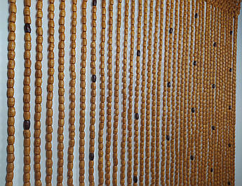 Штори з дерев'яних намистин на 40 підвісок ширина 1 м, висота 2 м.