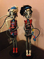 Монстер Хай Танець Зомбі Набір Пурсефона та М'яулоді Monster High Zombie Shake Meowlody and Purrsephone