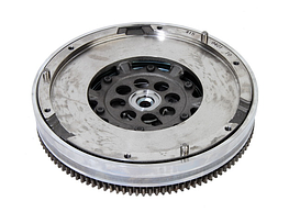 Двухмассовый маховик, демпфер LUK 415040110 BMW 1/3/5/X3 1,8 D/2,0 D 04-