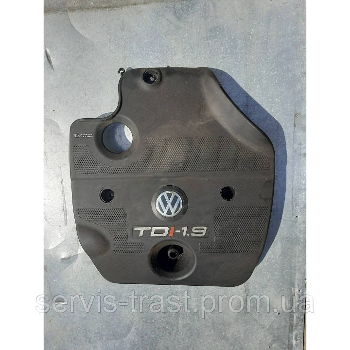 Декоративний захист двигуна Volkswagen Golf 4