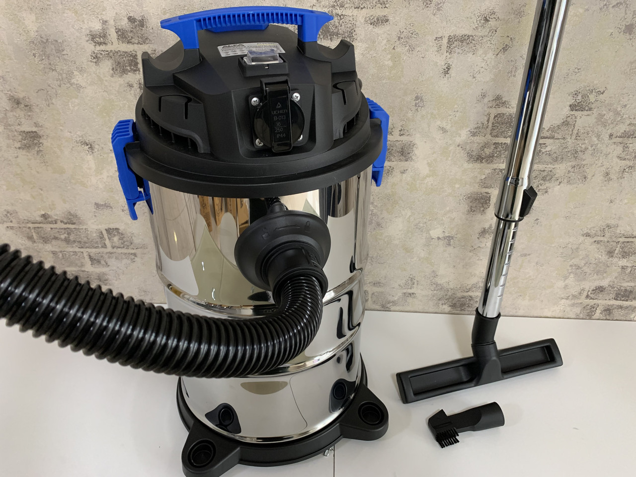 Пилосос промисловий Al-Fa ALVC35L: 2400Вт: 35л