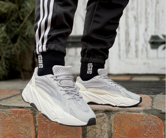 Adidas yeezy boost 700 v2 static mens online