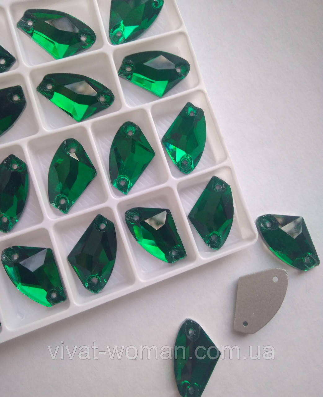 Стрази пришивні Топірець 12х19 Emerald (зелений), скло