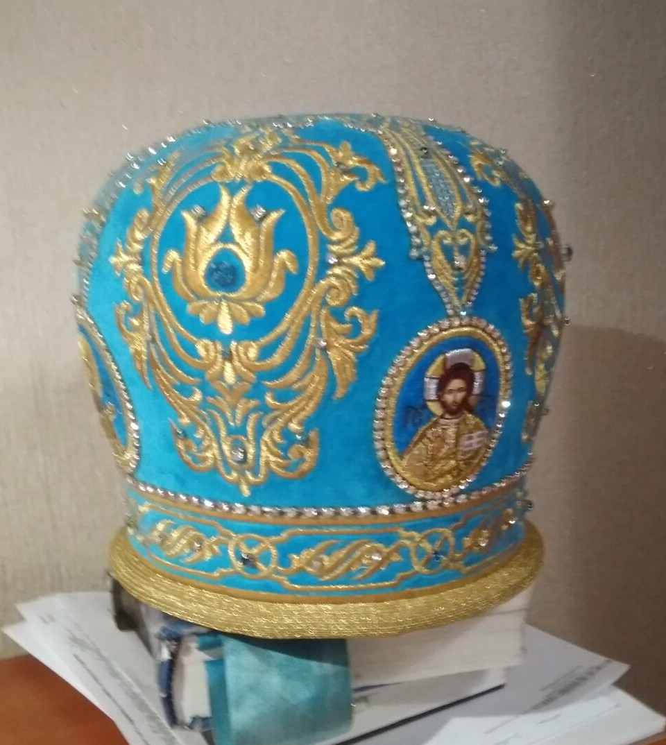 Замовити головний убір священика для служби