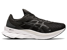 Оригинальные мужские кроссовки для бега Asics Novablast (1011A681-002)